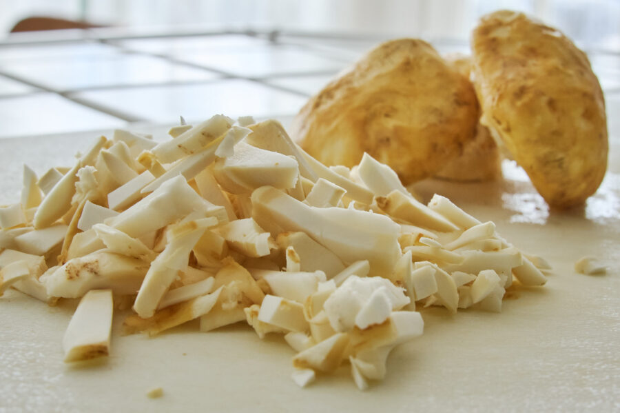 https://norecipes.com/wp-content/uploads/2010/11/matsutake-mushroom-risotto-01.jpg