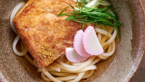 Kitsune Udon (きつねうどん) - Udon with Savory Sweet Fried Tofu
