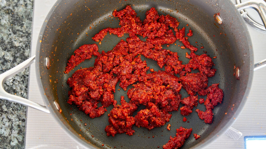 Caramelize the rendang spice paste to ensure your chicken rendang is ultra-flavorful.