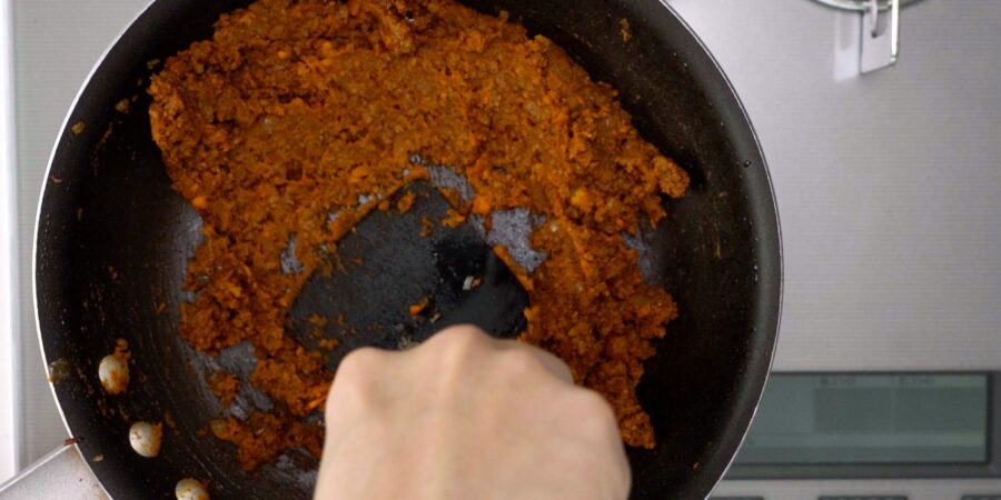 Kabocha added to the curry beef mixture to bind it together.