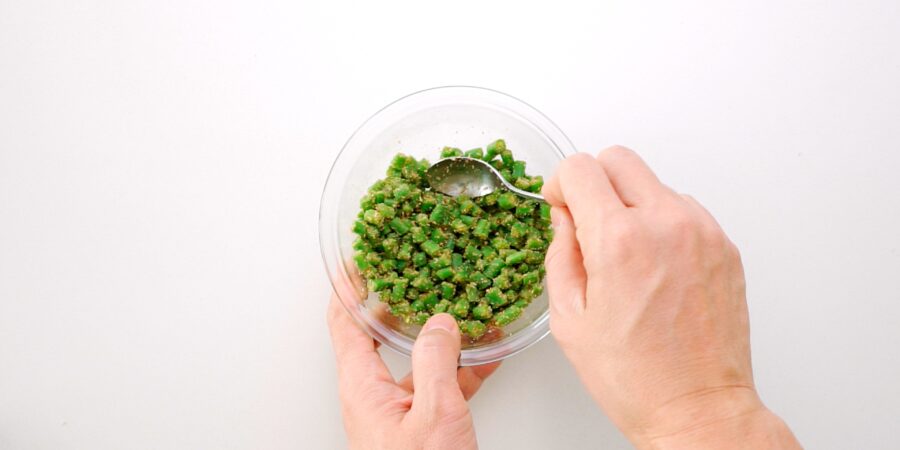 Green bean goma-ae for Soboro Bento