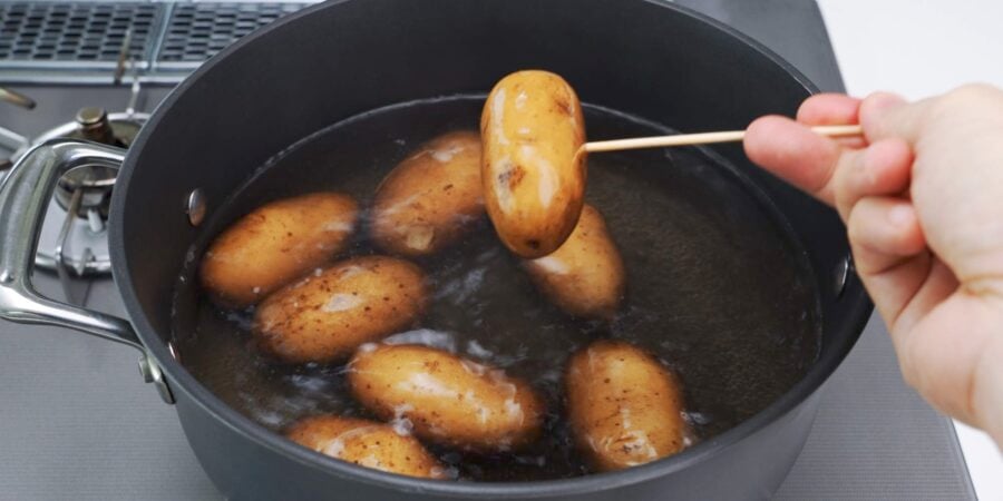 Boiling potatoes for korokke.