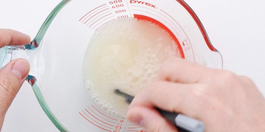 Mixing dashi with starch and salt.