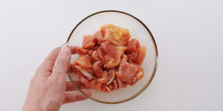 Marinated chicken thighs for oyakodon.