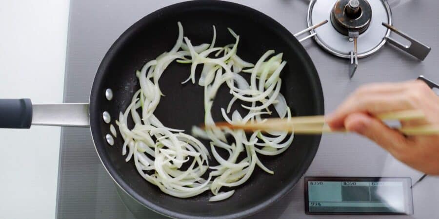 Sauteed onions for oyako donburi.